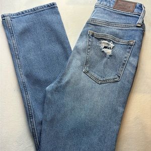 hollister ultra high-rise ripped medium wash vintage straight !!!